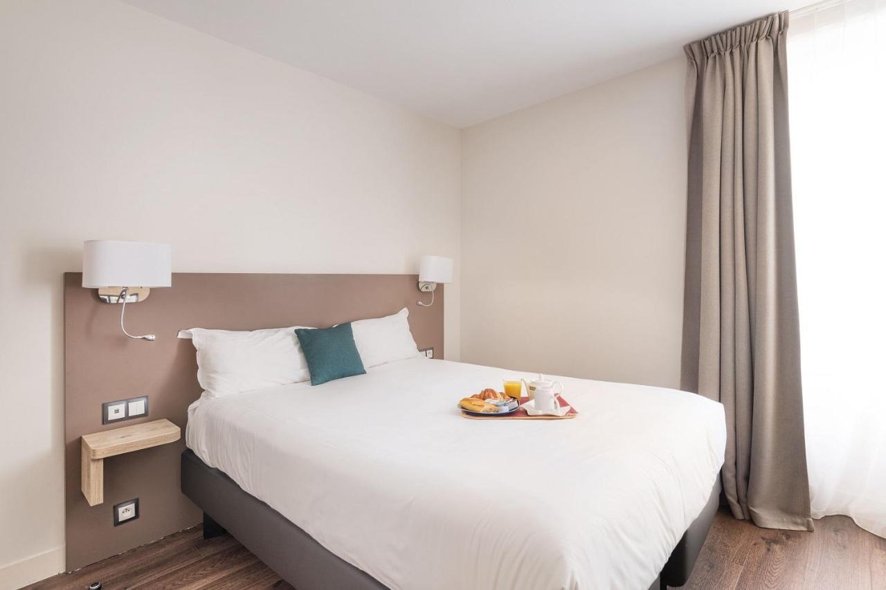 Courcelles Mederic Hotel Paris Exterior photo