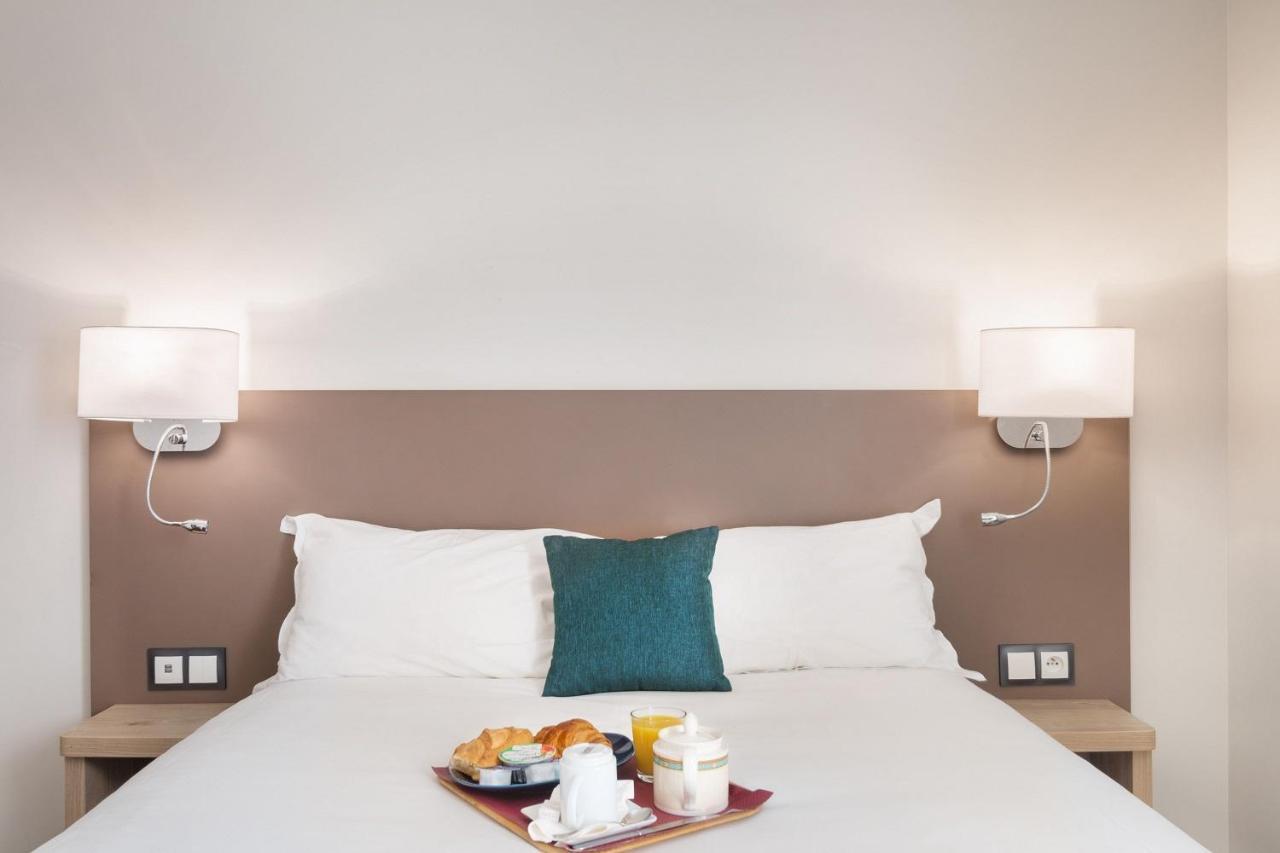 Courcelles Mederic Hotel Paris Exterior photo