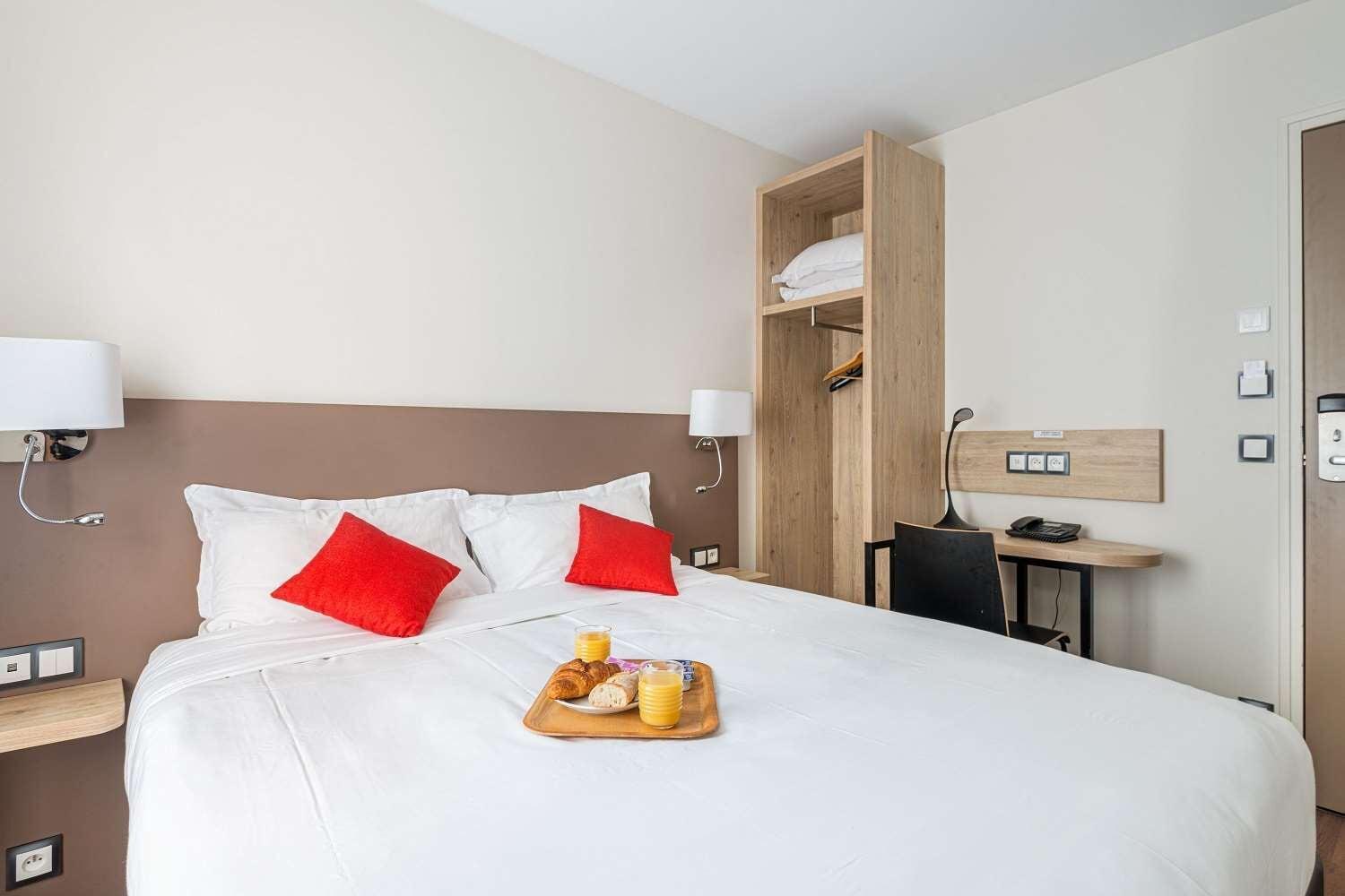 Courcelles Mederic Hotel Paris Exterior photo