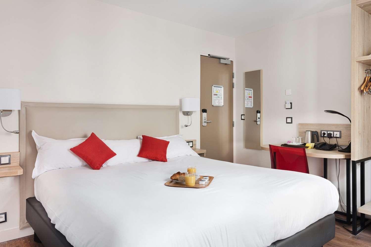 Courcelles Mederic Hotel Paris Exterior photo