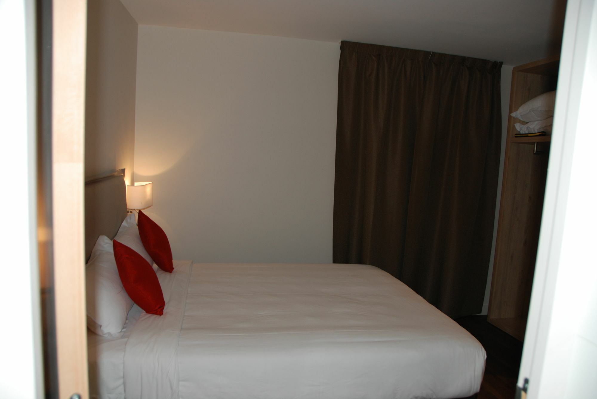 Courcelles Mederic Hotel Paris Exterior photo