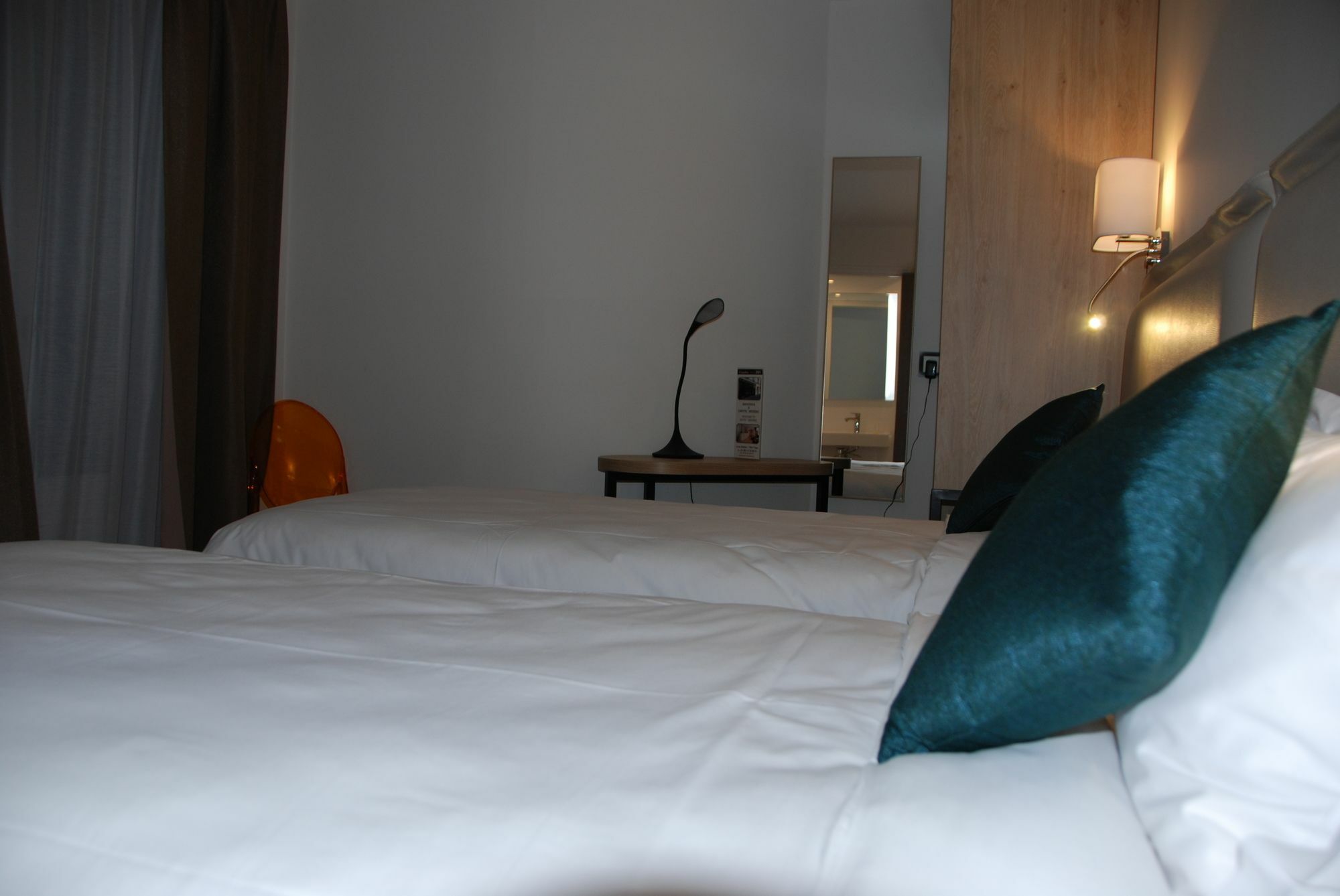 Courcelles Mederic Hotel Paris Exterior photo