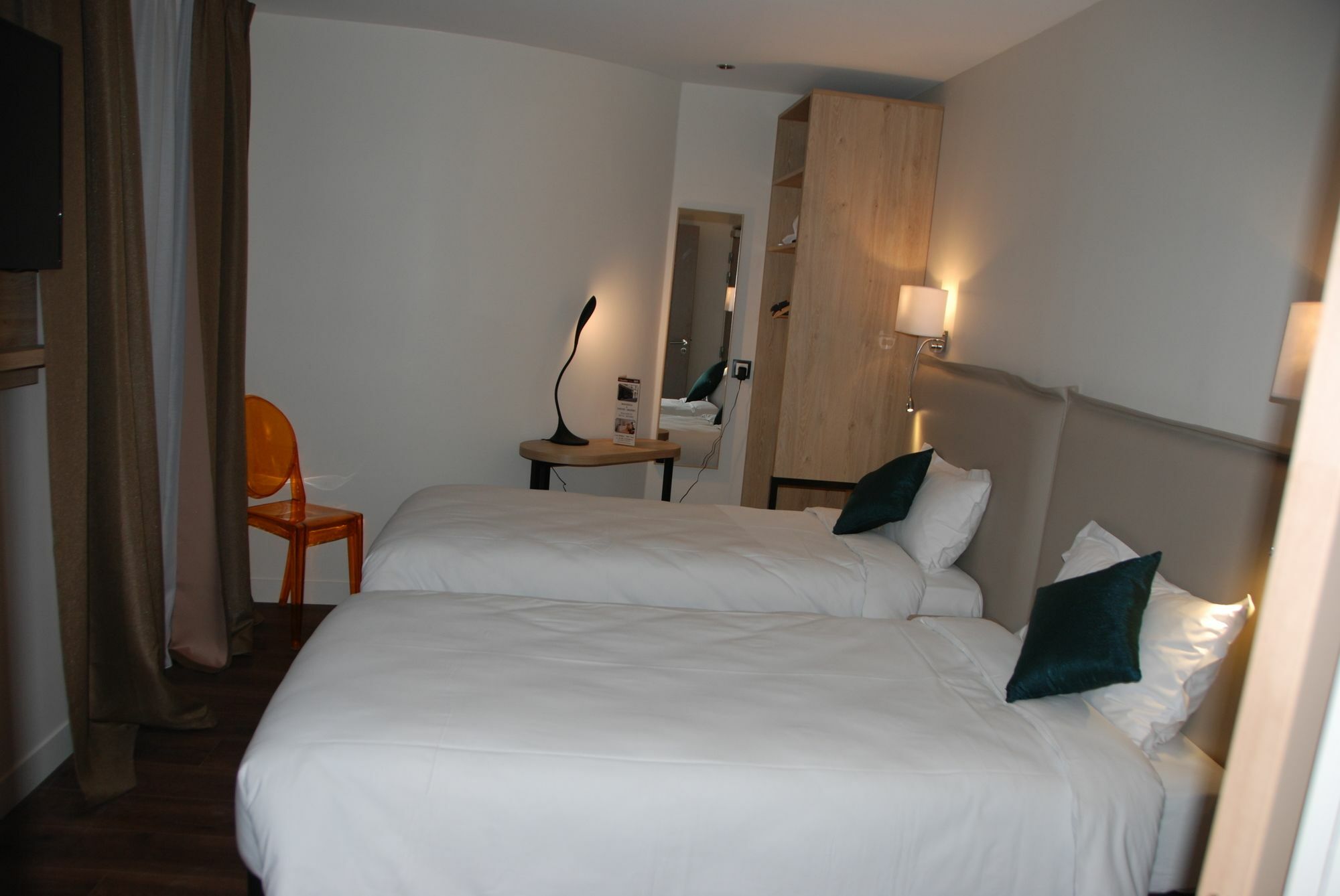 Courcelles Mederic Hotel Paris Exterior photo